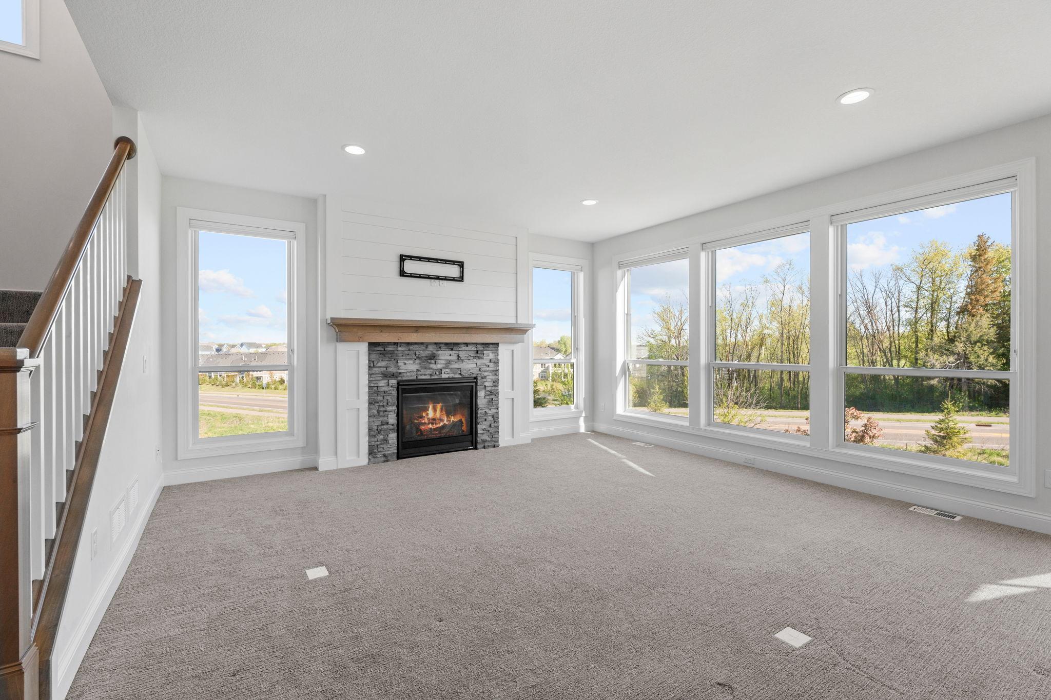 27-web-or-mls-16900 59th Ave N-27.jpg