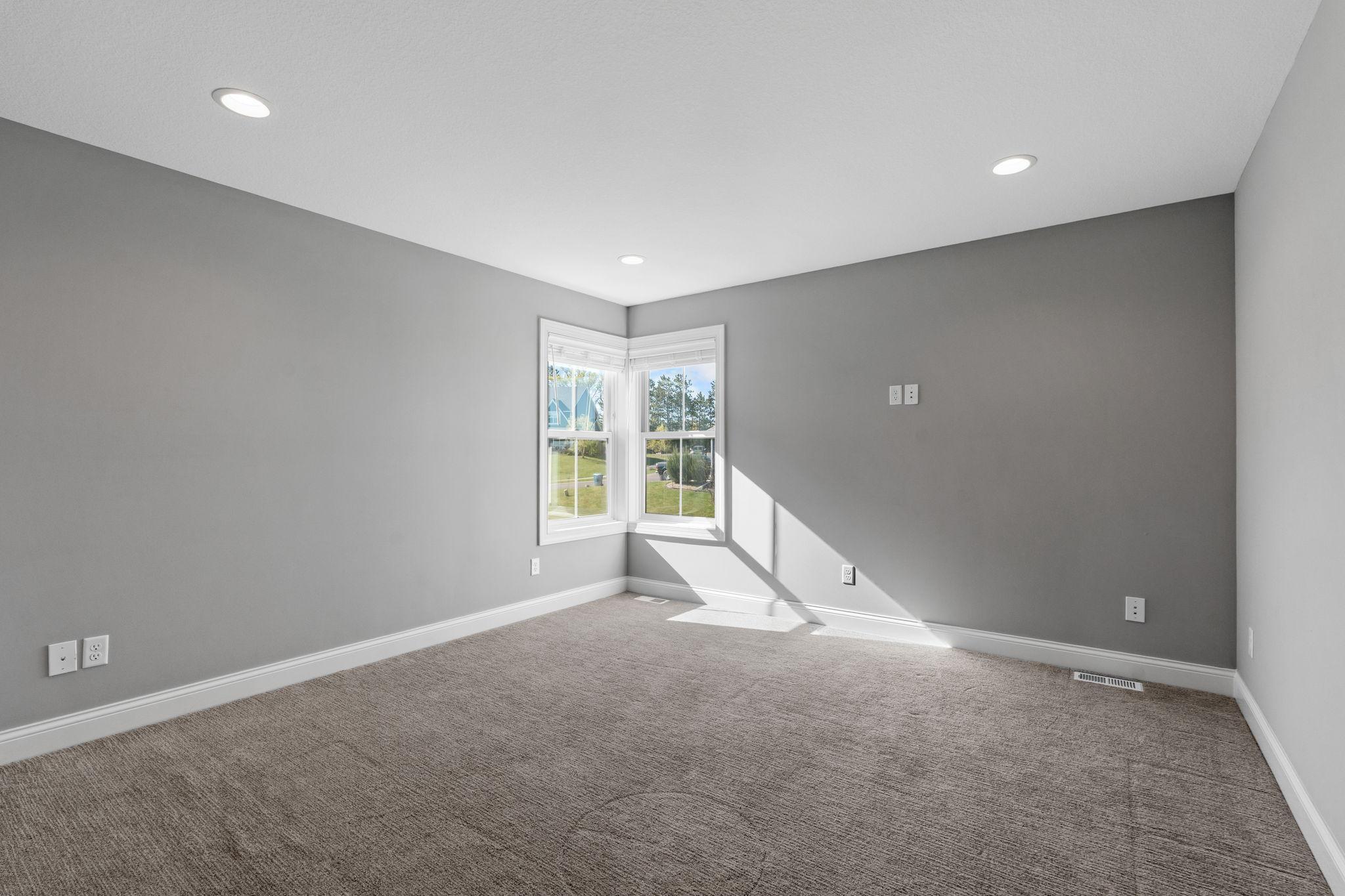 62-web-or-mls-16900 59th Ave N-62.jpg