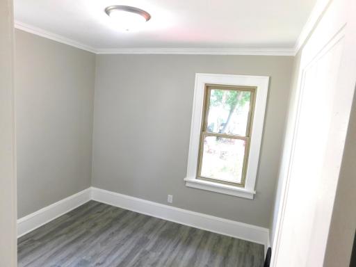 1885 Hawthorne Avenue E, Saint Paul, MN 55119