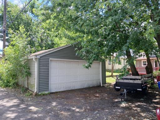 1885 Hawthorne Avenue E, Saint Paul, MN 55119