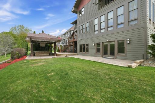 10721 Watersedge Lane, Saint Paul, MN 55129