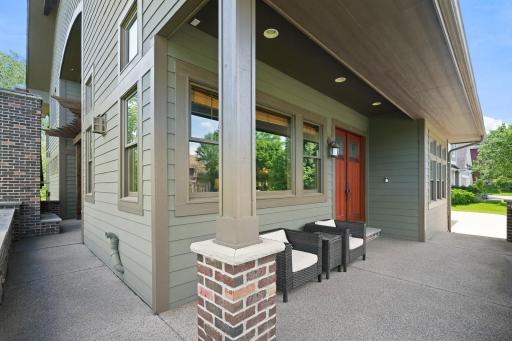 10721 Watersedge Lane, Saint Paul, MN 55129