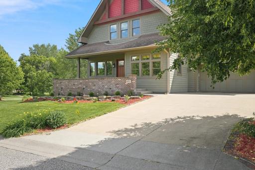 10721 Watersedge Lane, Saint Paul, MN 55129