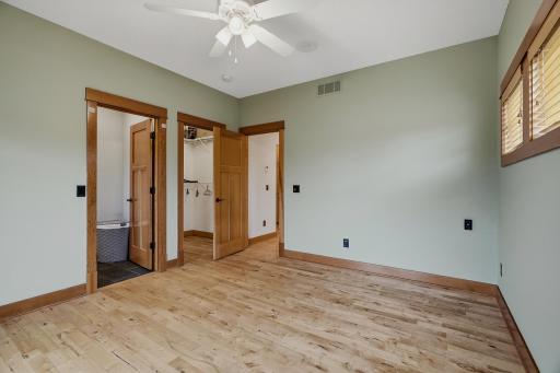 10721 Watersedge Lane, Saint Paul, MN 55129