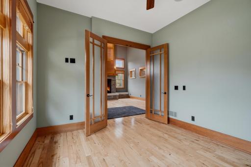 10721 Watersedge Lane, Saint Paul, MN 55129