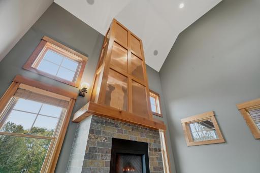 10721 Watersedge Lane, Saint Paul, MN 55129