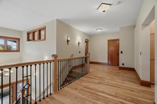 10721 Watersedge Lane, Saint Paul, MN 55129