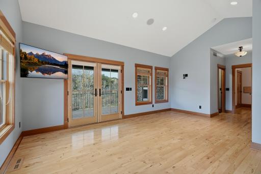 10721 Watersedge Lane, Saint Paul, MN 55129