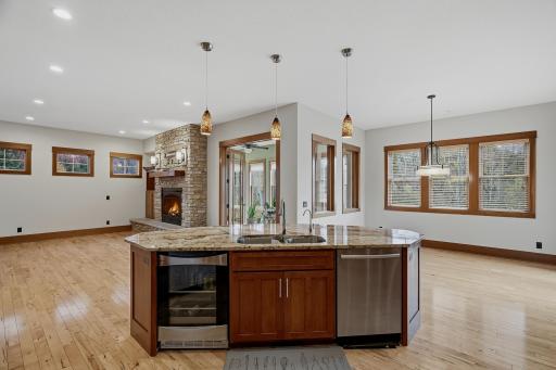 10721 Watersedge Lane, Saint Paul, MN 55129
