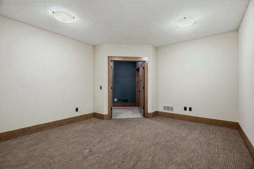 10721 Watersedge Lane, Saint Paul, MN 55129