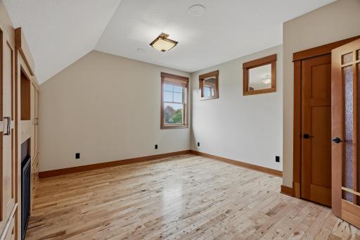 10721 Watersedge Lane, Saint Paul, MN 55129