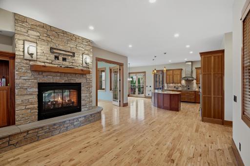 10721 Watersedge Lane, Saint Paul, MN 55129