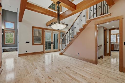 10721 Watersedge Lane, Saint Paul, MN 55129