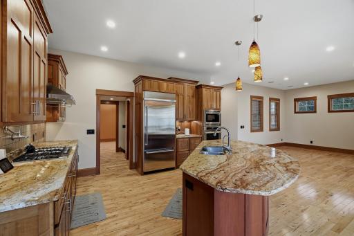 10721 Watersedge Lane, Saint Paul, MN 55129