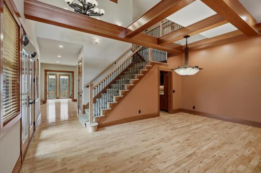 10721 Watersedge Lane, Saint Paul, MN 55129