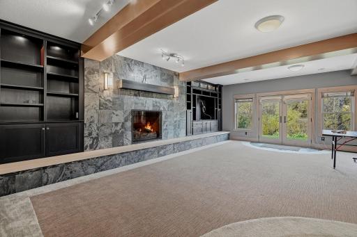 10721 Watersedge Lane, Saint Paul, MN 55129