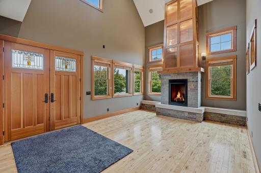 10721 Watersedge Lane, Saint Paul, MN 55129