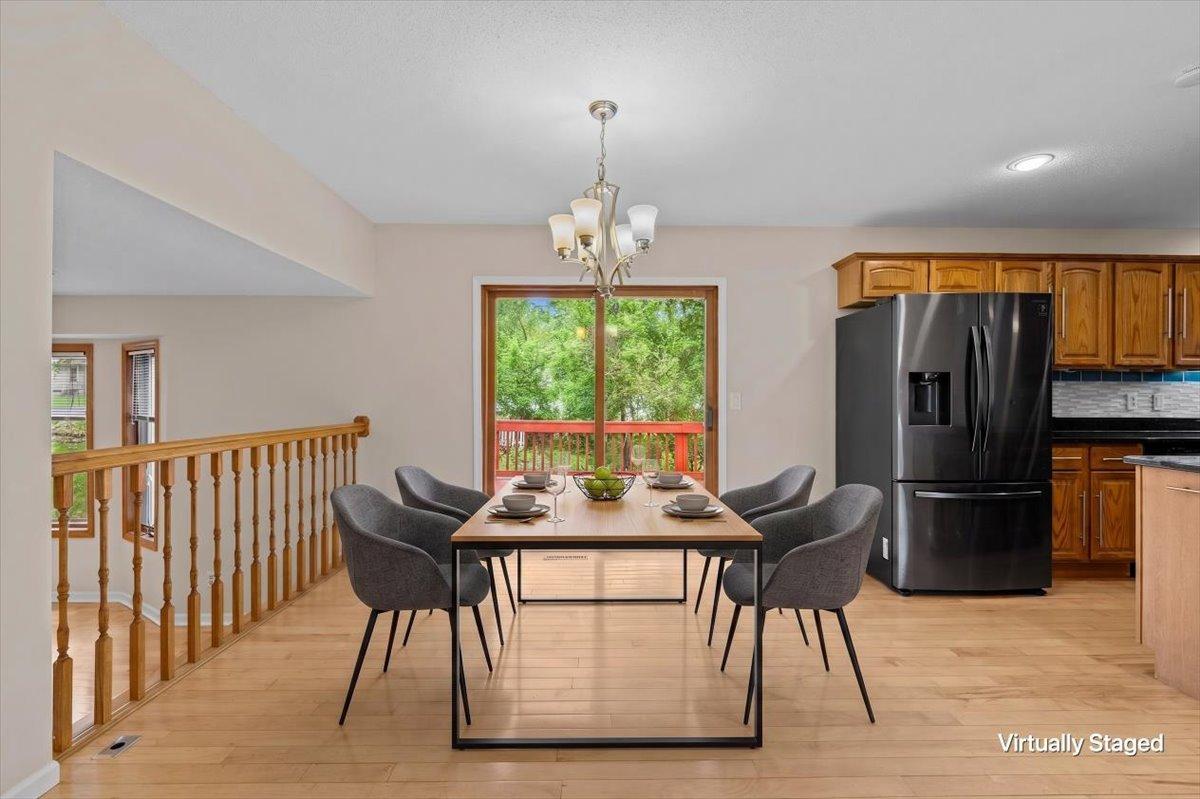 Virtually Staged / Dining Room