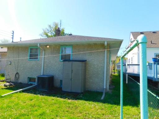1087 Magnolia Avenue E, Saint Paul, MN 55106