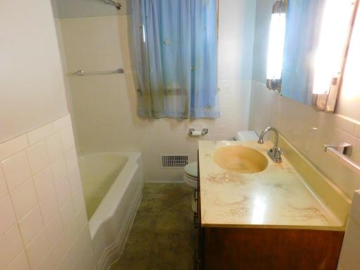 1087 Magnolia Avenue E, Saint Paul, MN 55106