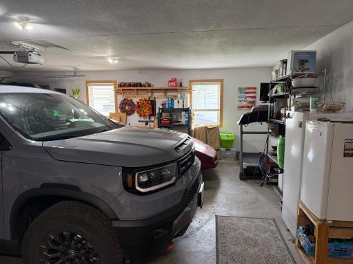 Garage, Plenty of Room in the front to walk through