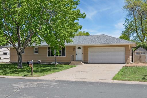 967 Sibley Street S, Shakopee, MN 55379