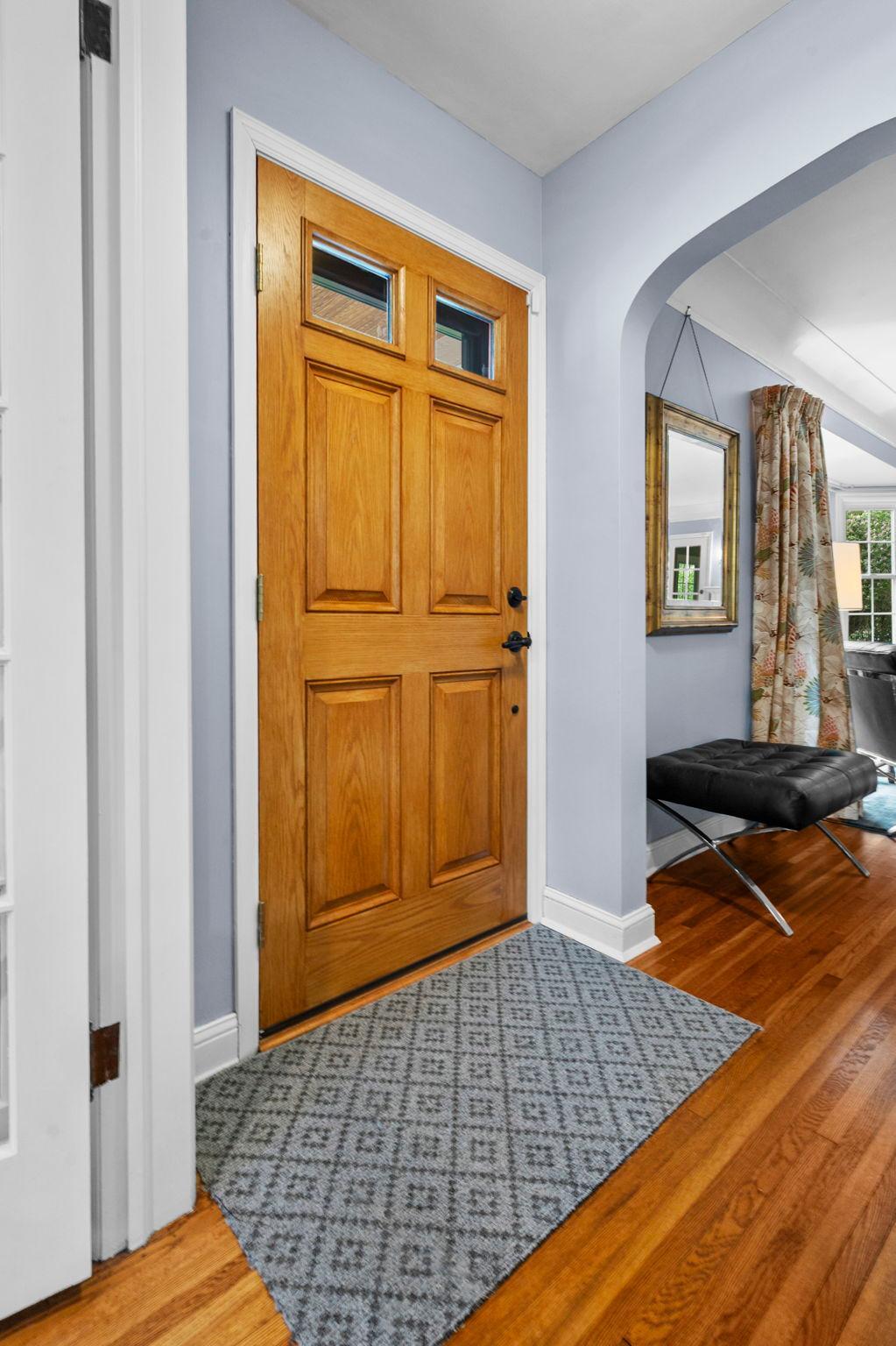 24-web-or-mls-200 Thomas Ave S-6.jpg