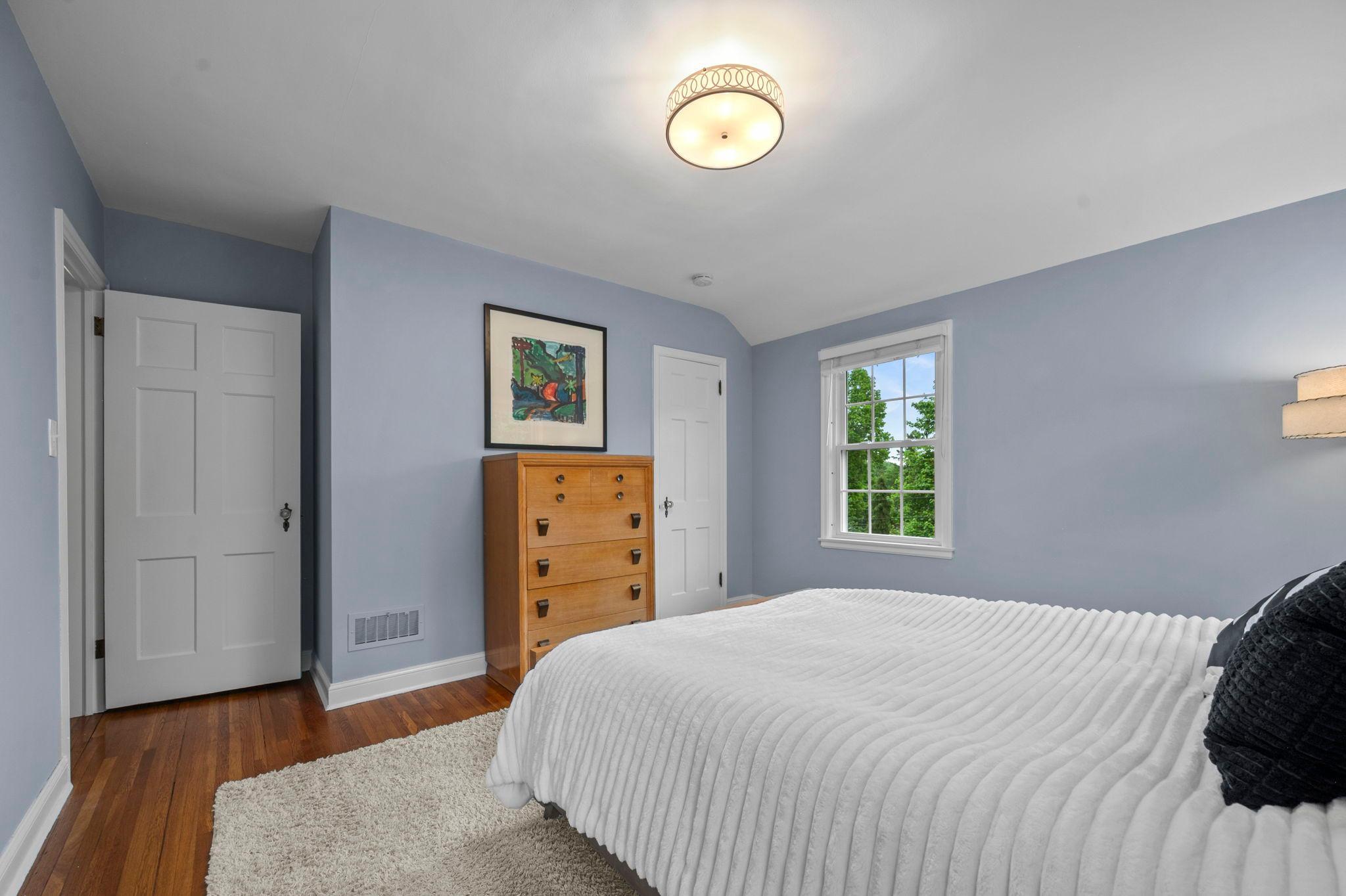86-web-or-mls-200 Thomas Ave S-313.jpg