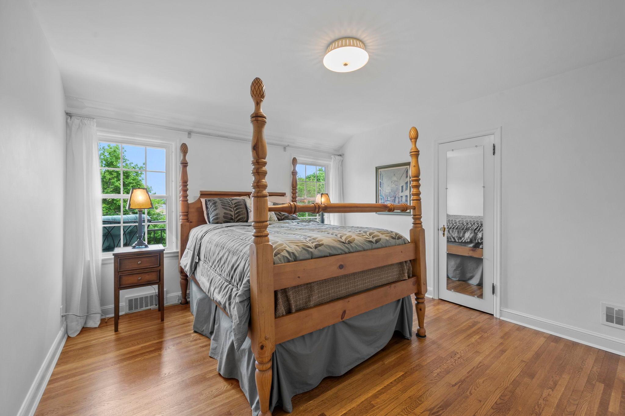 73-web-or-mls-200 Thomas Ave S-268.jpg
