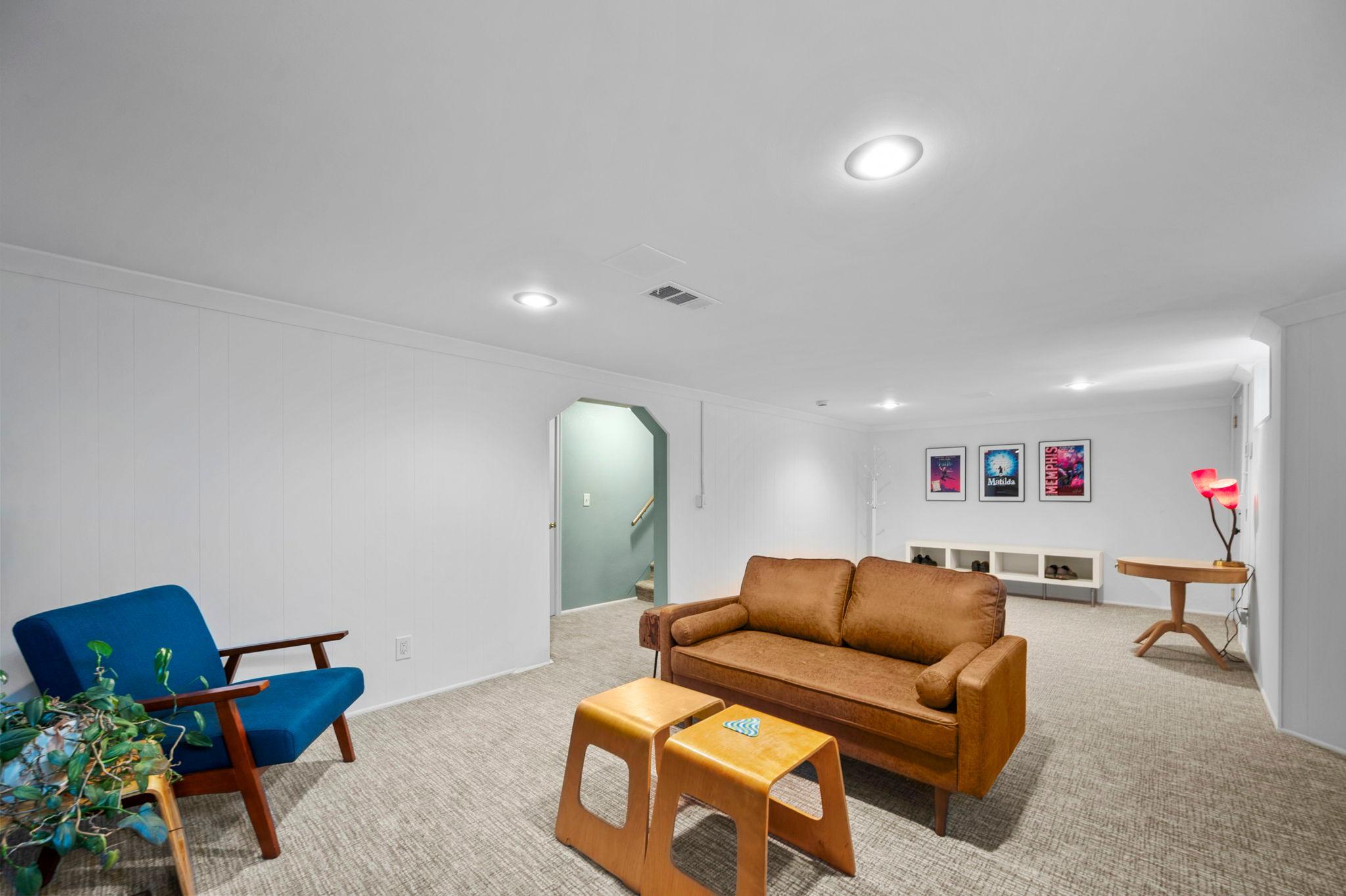97-web-or-mls-200 Thomas Ave S-373.jpg