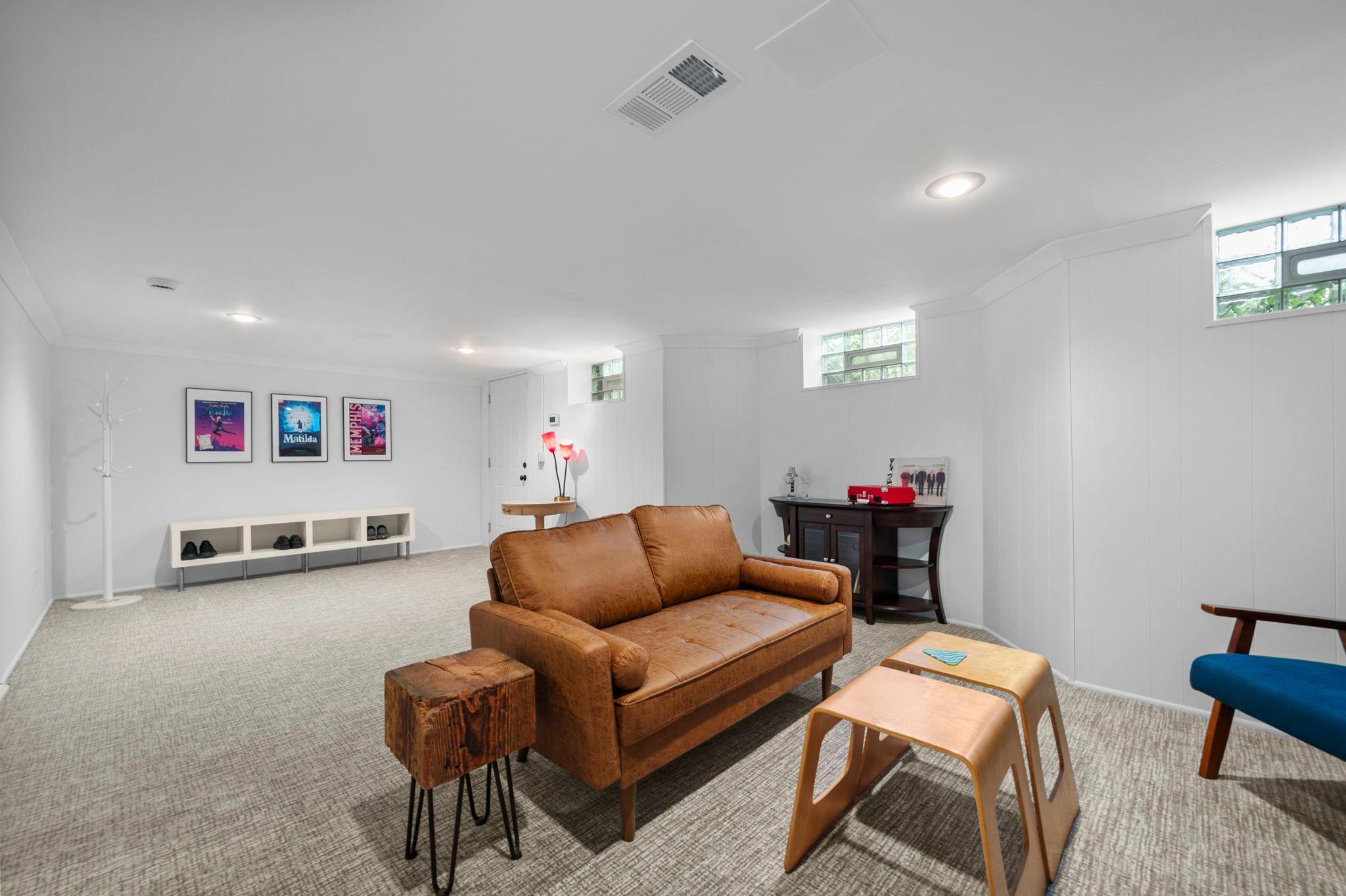 98-web-or-mls-200 Thomas Ave S-378.jpg