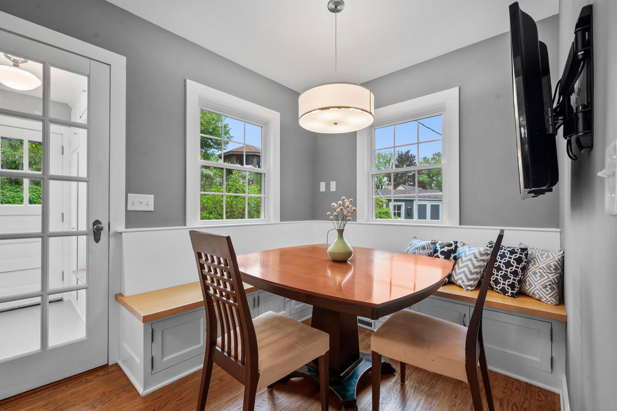 45-web-or-mls-200 Thomas Ave S-123.jpg