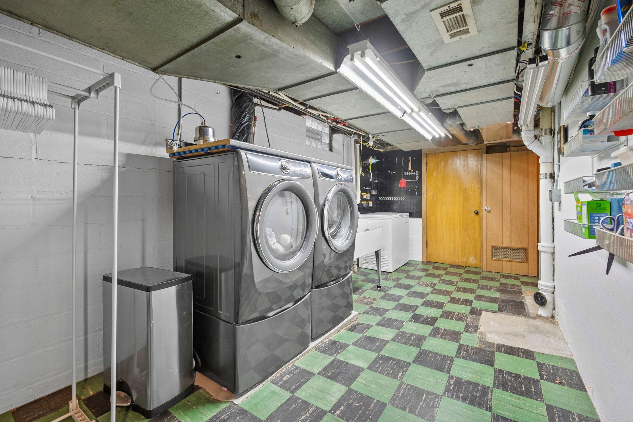 100-web-or-mls-200 Thomas Ave S-388.jpg