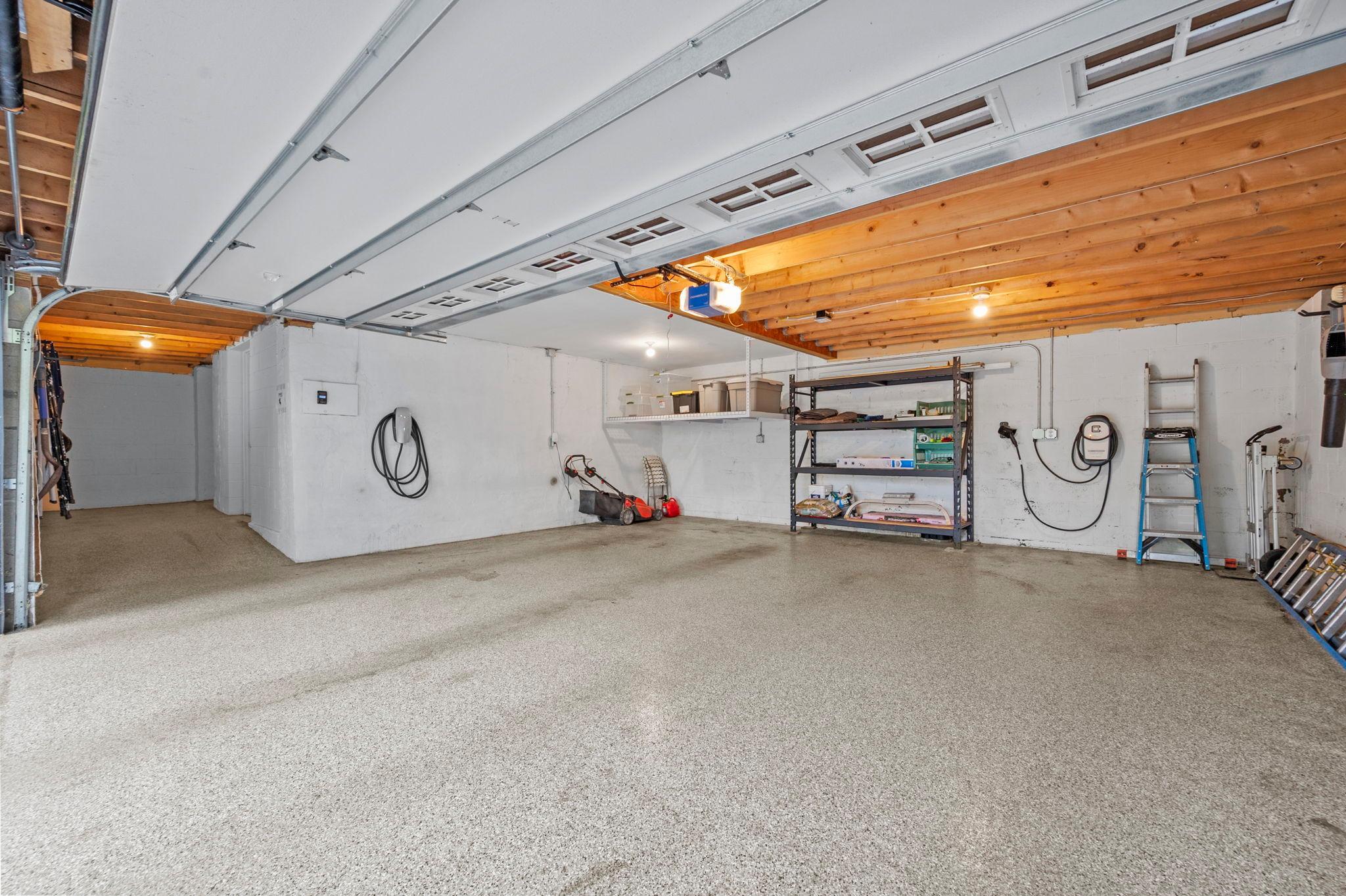 106-web-or-mls-200 Thomas Ave S-413.jpg