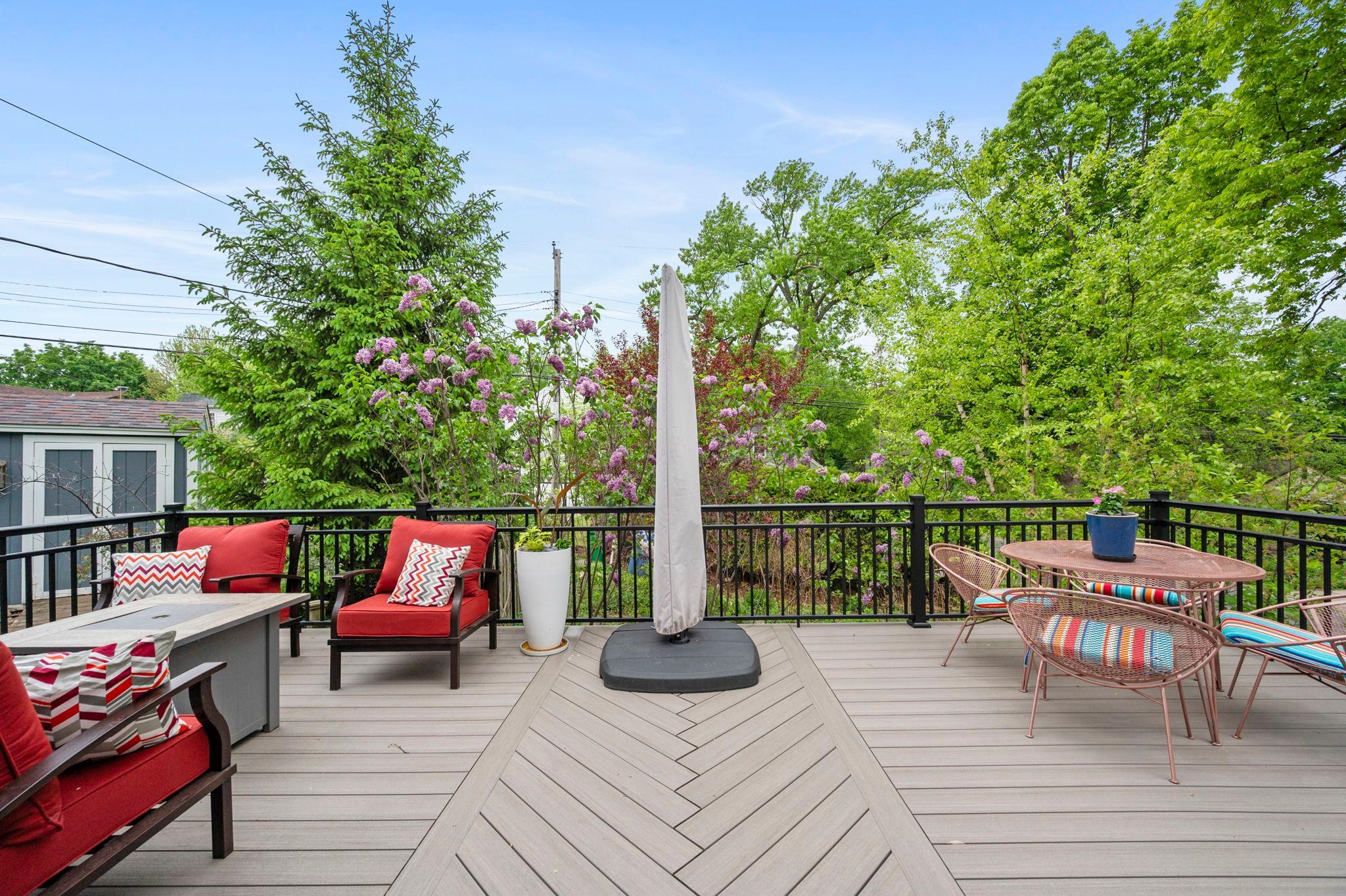 74-web-or-mls-200 Thomas Ave S-175.jpg