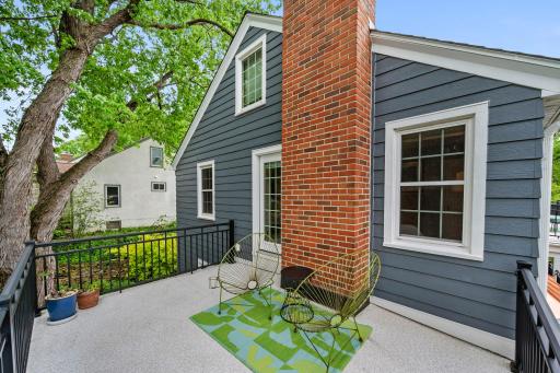 200 Thomas Avenue S, Minneapolis, MN 55405