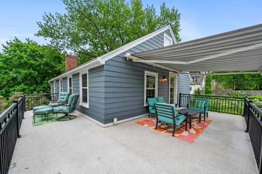 200 Thomas Avenue S, Minneapolis, MN 55405