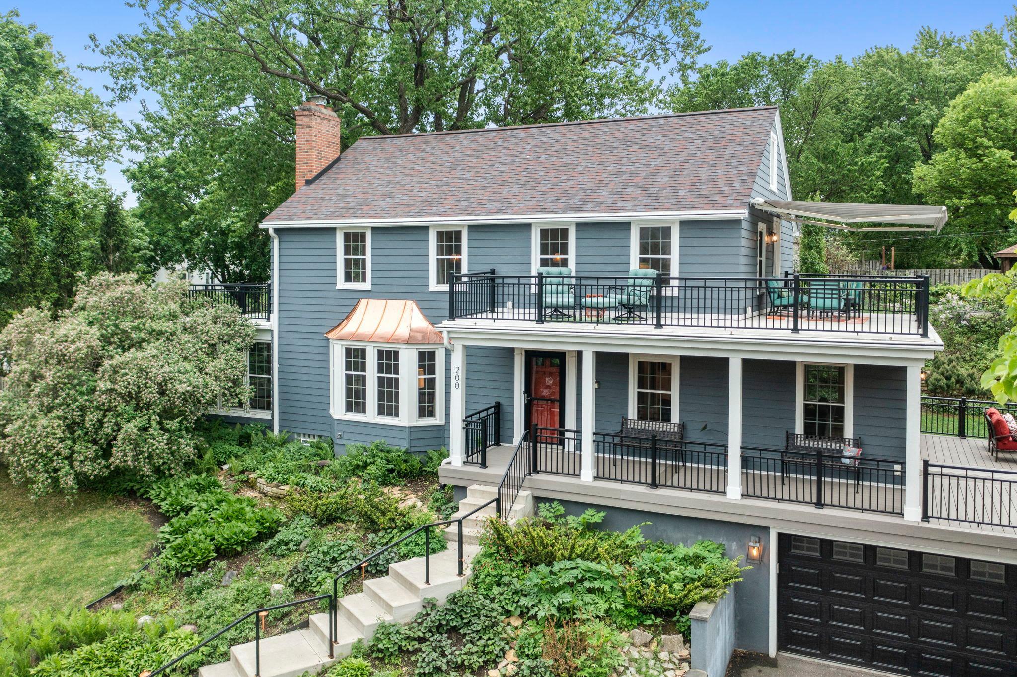 14-web-or-mls-200 Thomas Ave S-520.jpg