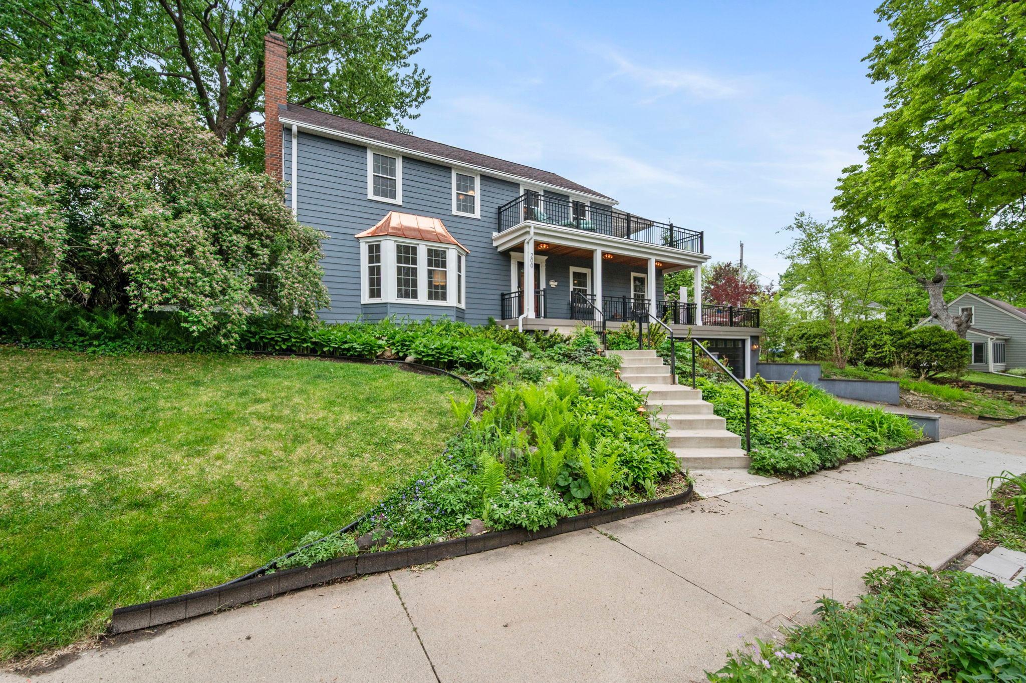 19-web-or-mls-200 Thomas Ave S-430.jpg