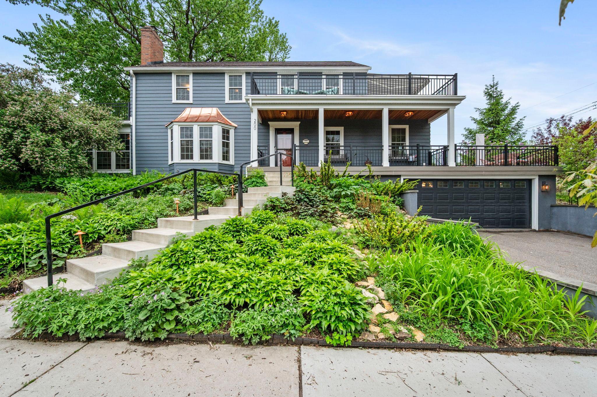20-web-or-mls-200 Thomas Ave S-435.jpg