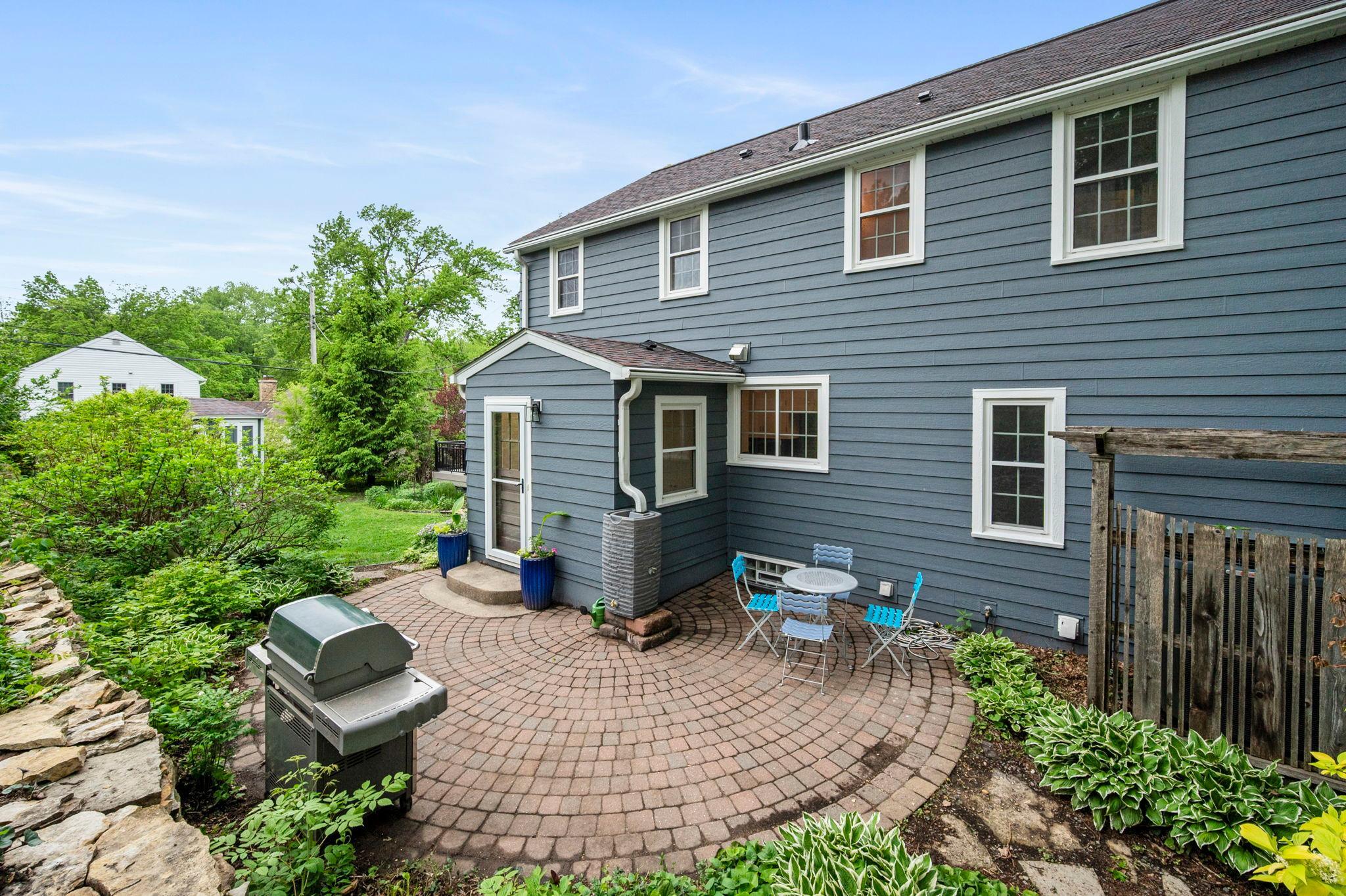 110-web-or-mls-200 Thomas Ave S-460.jpg