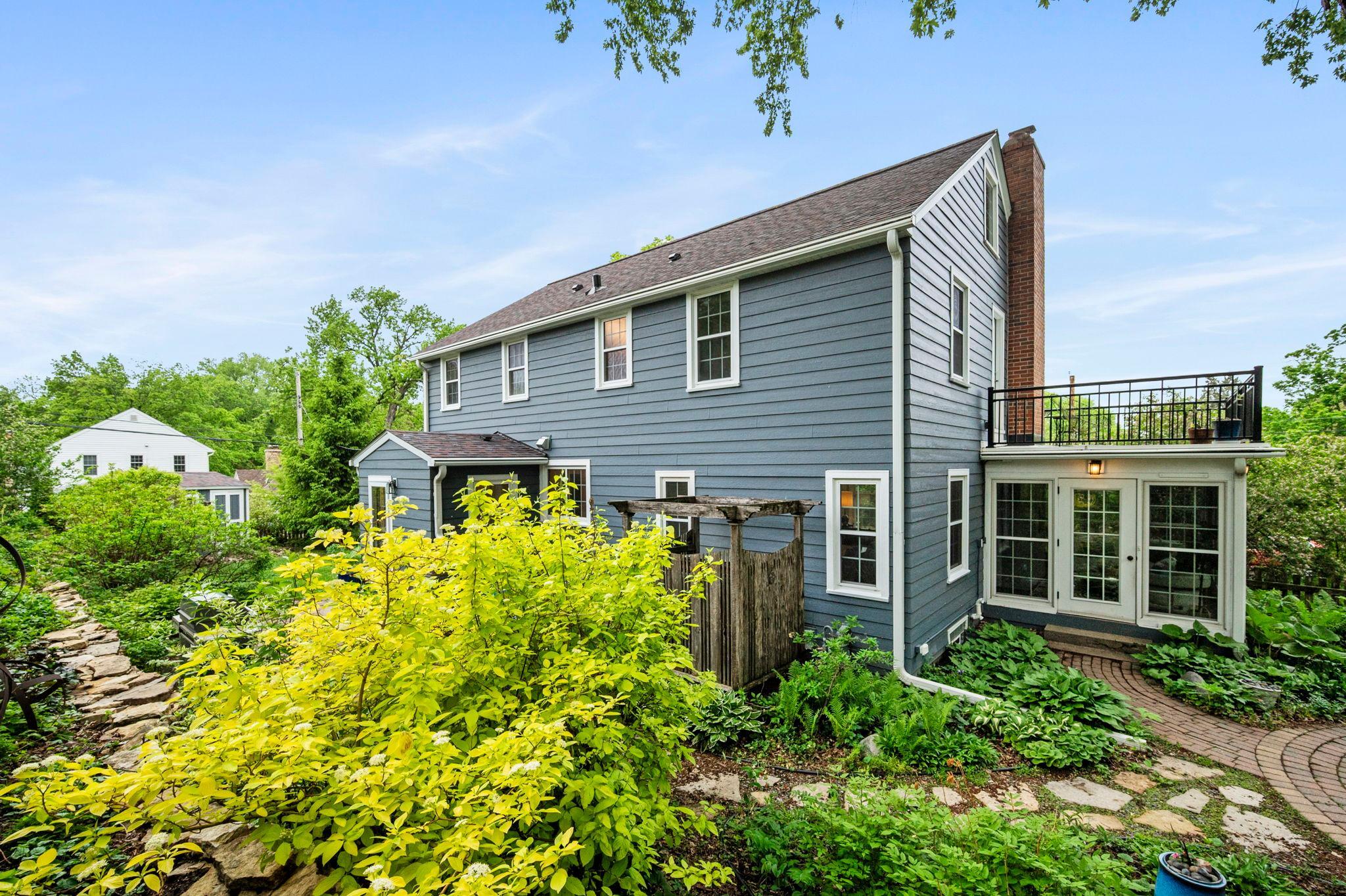 111-web-or-mls-200 Thomas Ave S-465.jpg