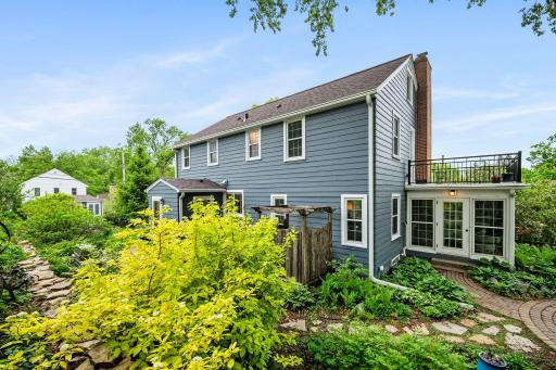 200 Thomas Avenue S, Minneapolis, MN 55405