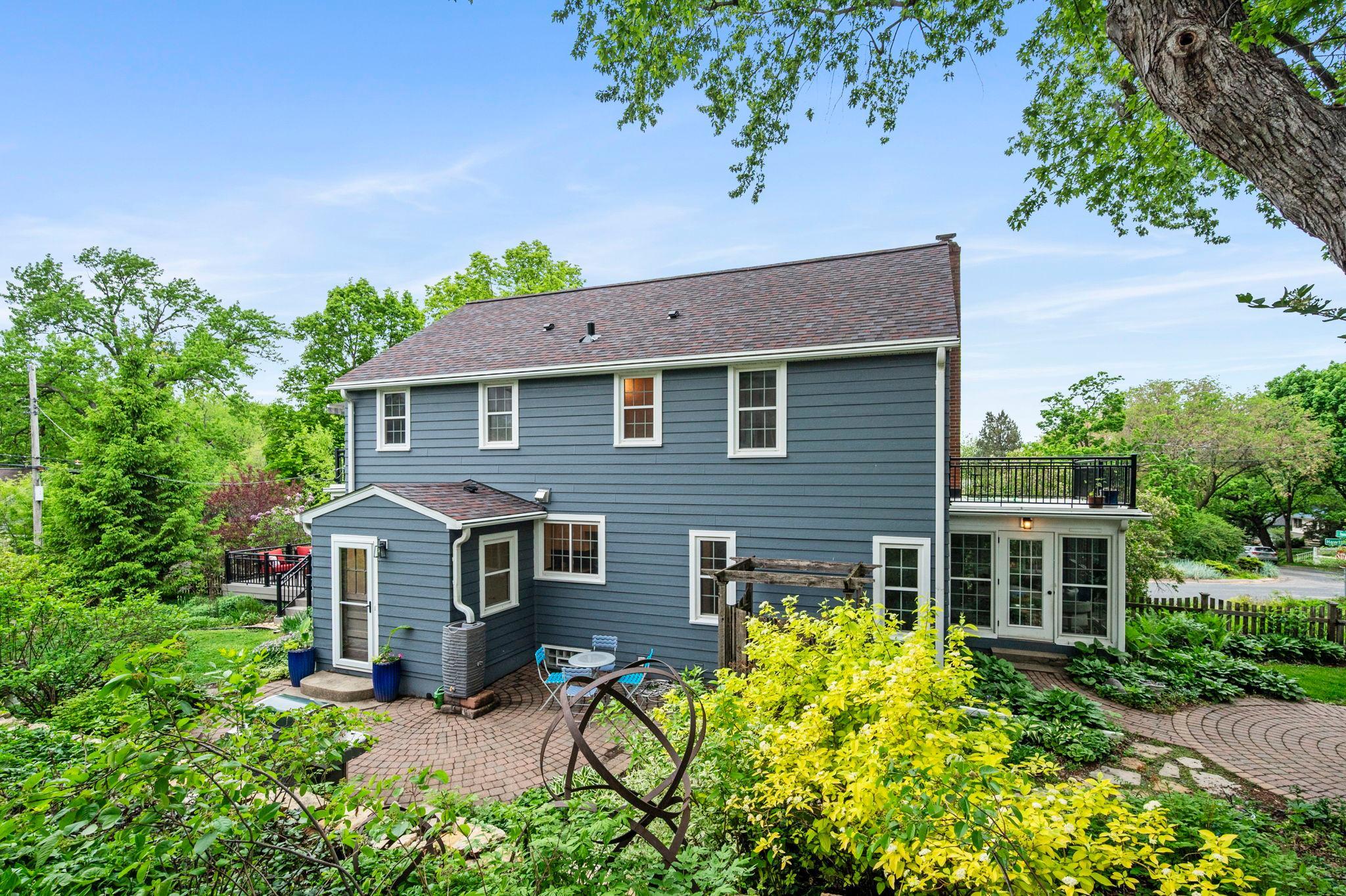 117-web-or-mls-200 Thomas Ave S-495.jpg