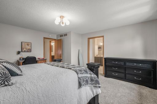12849 82nd Place N, Maple Grove, MN 55369