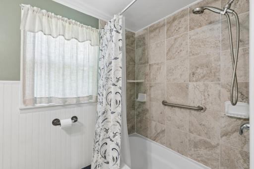 113 4th Street E, Carver, MN 55315
