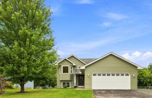 Photo for 808 3rd Avenue SW, Isanti, MN 55040 - listing #7074827 808 3rd Avenue SW, Isanti, MN 55040