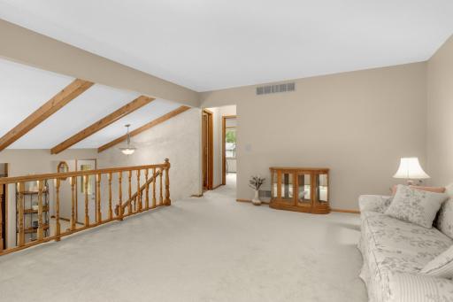 654 Tanglewood Drive, Saint Paul, MN 55126