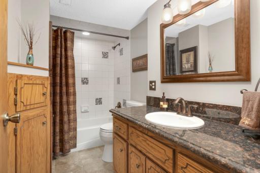 654 Tanglewood Drive, Saint Paul, MN 55126