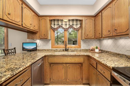 654 Tanglewood Drive, Saint Paul, MN 55126